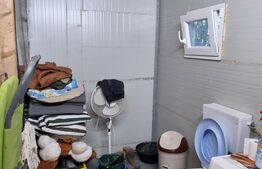 Casa cu 2 corpuri si anexe, 49 mp, zona Boldut 