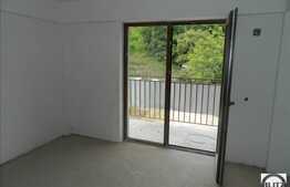 3 camere de vanzare, 57 mp, cu balcon, semifinisat, in spate la Polus