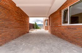 Duplex modern in Voronet, 136 mp utili, garaj si teren 325 mp