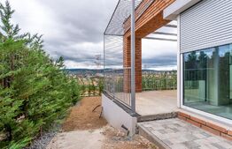 Duplex modern in Voronet, 136 mp utili, garaj si teren 325 mp