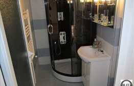 2 camere semidecomandat, 47 mp, balcon 10 mp, zona Iulius Mall. Recent renovat!