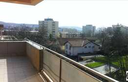 De vanzare 41 mp, o camera, zona Taietura Turcului. Semifinisat! Garaj inclus!