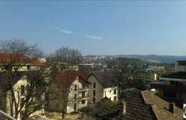 De vanzare 41 mp, o camera, zona Taietura Turcului. Semifinisat! Garaj inclus!