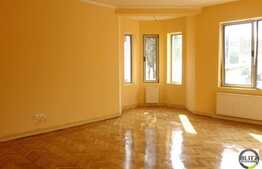 Spatiu de birouri  136 mp, cu 5 locuri de parcare, in zona centrala