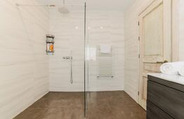 Vila de lux de inchiriat, 240 mp, 800 mp teren, zona Noua