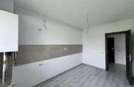 Garsonieră nouă decomandată 40 mp, încălzire în pardoseală, parcare, Sânpetru