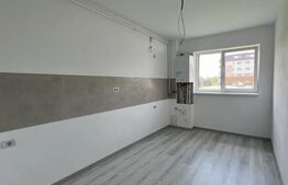 Garsonieră nouă decomandată 40 mp, încălzire în pardoseală, parcare, Sânpetru