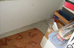 Apartament 3 camere, semidecomandat, 58 mp utili, boxa la subsol, zona Big