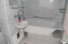 Apartament 3 camere, semidecomandat, 58 mp utili, boxa la subsol, zona Big