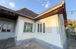 Casa de vanzare, 185 mp, 1900 mp teren, zona Iacobeni