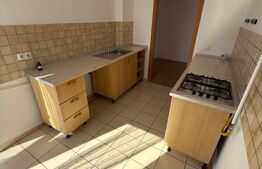 Apartament 3 camere, 2 bai, etaj intermediar, parcare, boxa, zona Avantgarden