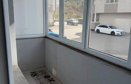 Apartament 3 camere, 52 mp, zona Vivo 