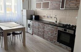 Apartament 3 camere, 52 mp, zona Vivo 