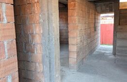 Casa de vanzare, 90 mp, zona Central 