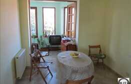 Spatiu de birouri, 90 mp utili, cu vad pietonal si vizibilitate buna din strada