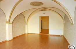 Spatiu birou excelent pozitionat, 10 locuri de parcare incluse