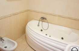 INCHIRIAT! Spatiu pentru birouri in imobil nou cu 80 mp utili