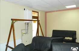 Spatiu de birouri 130 mp, curte interioara amenajata, 4 incaperi