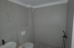 Apartament 3 camere, 2 bai,terasă generoasă, parcare, zona Eroilor