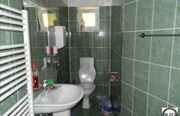 Spatiu de birouri, cu locuri de parcare in curte interioara, 135 mp