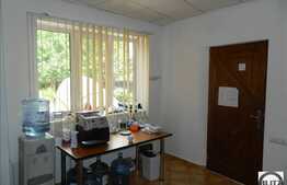 Spatiu de birouri, cu locuri de parcare in curte interioara, 135 mp