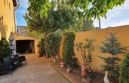 Apartament spațios la casă, 3 camere, 130 mp, 2 băi și curte proprie 