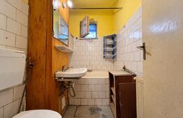 Apartament cu 2 camere decomandate, ideal pentru renovare și personalizare