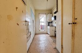 Apartament cu 2 camere decomandate, ideal pentru renovare și personalizare