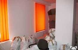 Spatiu birouri de inchiriat, 90 mp utili, cu 4 locuri parcare, zona Farmec