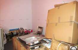 Spatiu birouri de inchiriat, 90 mp utili, cu 4 locuri parcare, zona Farmec