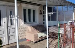 Casa cu 2camere,curte si gradina