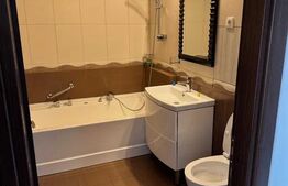 Apartament 2 camere, parcare, zona Plopilor