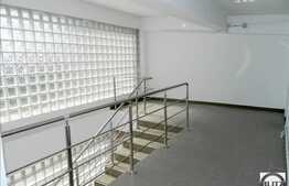 300 mp in zona Pietei 1 Mai! Imobil recent renovat!