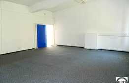 300 mp in zona Pietei 1 Mai! Imobil recent renovat!