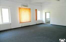 300 mp in zona Pietei 1 Mai! Imobil recent renovat!