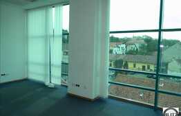 75 mp in locatie de top a orasului!