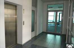 75 mp in locatie de top a orasului!