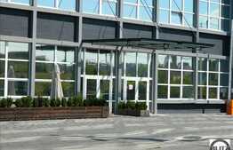 Spatiu pentru birouri, 2500 mp utili in imobil cu renume