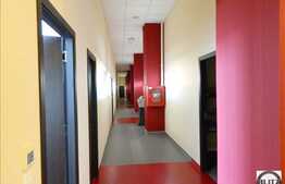 Spatiu pentru birouri, 2500 mp utili in imobil cu renume