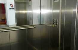 Spatiu pentru birouri, 2500 mp utili in imobil cu renume