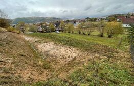 Teren intravilan, 1446 mp, zona Sud-Vest - Zărnești