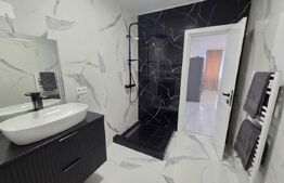 Apartament 3 camere, parcare, 2 balcoane, 75 mp, zona Florilor 