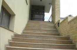 Spatiu de birouri in cladire moderna  !!