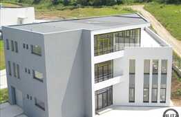 180 mp + 120 mp terasa,la pret excelent in zona cu potential!