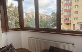 Apartament 4 camere, etaj 1 de vanzare