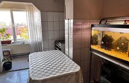 Apartament 2 camere, decomandat, zona Blocuri