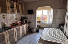 Apartament 2 camere, decomandat, zona Blocuri