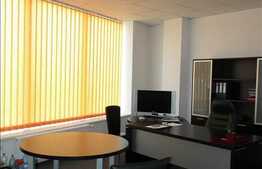 Locatia excelenta pentru un sediu de firma.