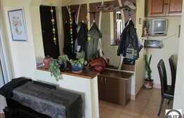 In zona Hotel Royal, 63 mp utili, 3 camere, 2 balcoane, 2 bai, 2 locuri parcare