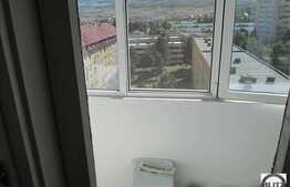 In zona Hotel Royal, 63 mp utili, 3 camere, 2 balcoane, 2 bai, 2 locuri parcare